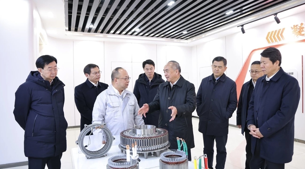 开足马力“赶订单”，奋力冲刺“开门红”  | 山东省委书记林武调研凯发k8一触即发临沂工厂新能源电驱动项目